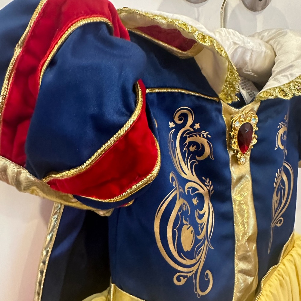 Disney Store Snow White Deluxe Costume - Picture 4 of 6